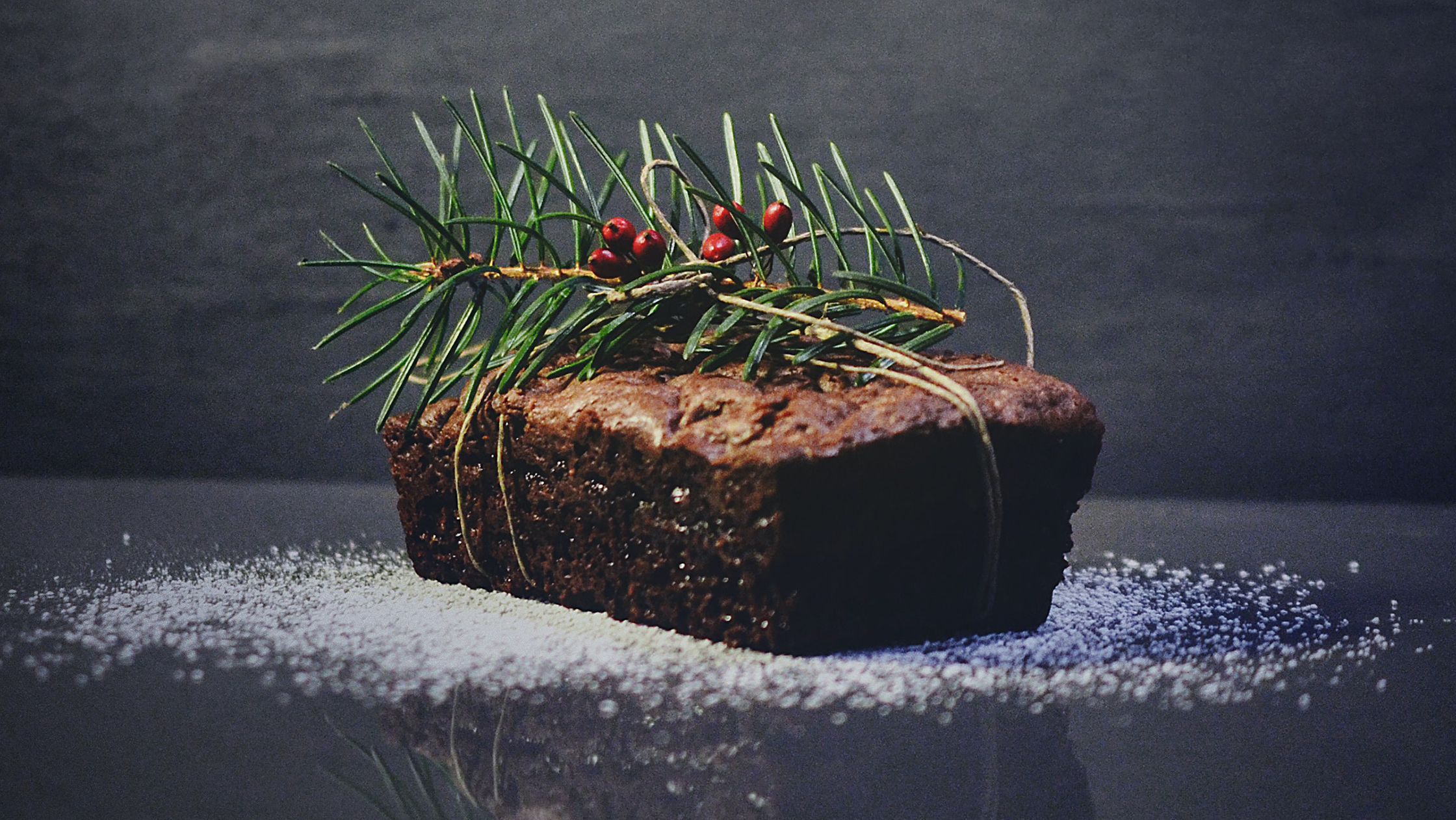 BROWNIE DE CACAU. UMA RECEITA PARA A MESA DE NATAL.